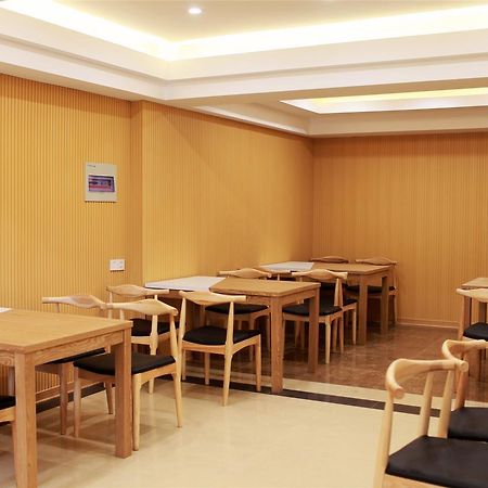 Greentree Inn Zhejiang Ningbo South Railway Station Express Hotel מראה חיצוני תמונה