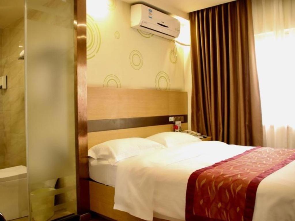 Greentree Inn Zhejiang Ningbo South Railway Station Express Hotel מראה חיצוני תמונה