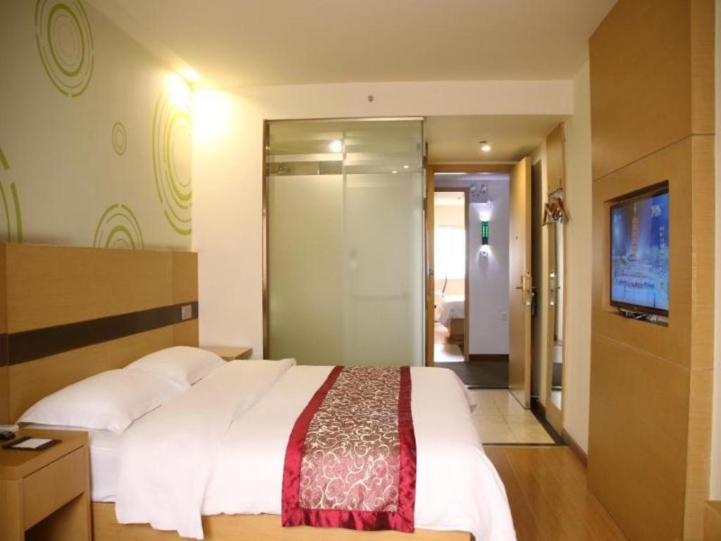 Greentree Inn Zhejiang Ningbo South Railway Station Express Hotel מראה חיצוני תמונה