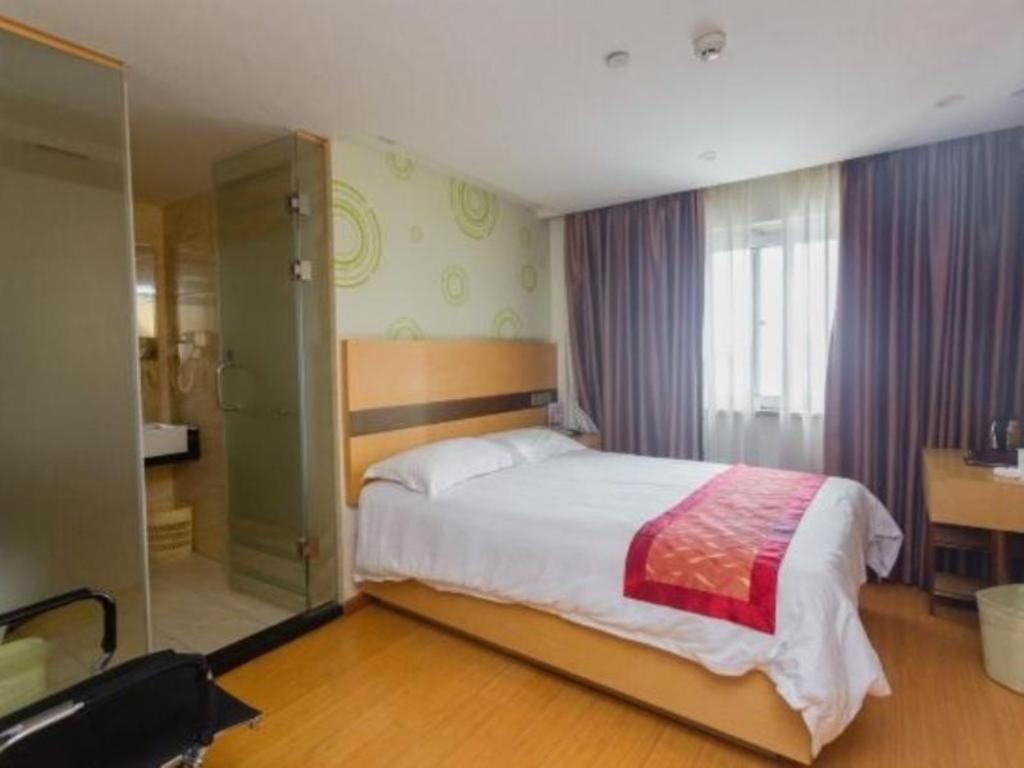 Greentree Inn Zhejiang Ningbo South Railway Station Express Hotel מראה חיצוני תמונה