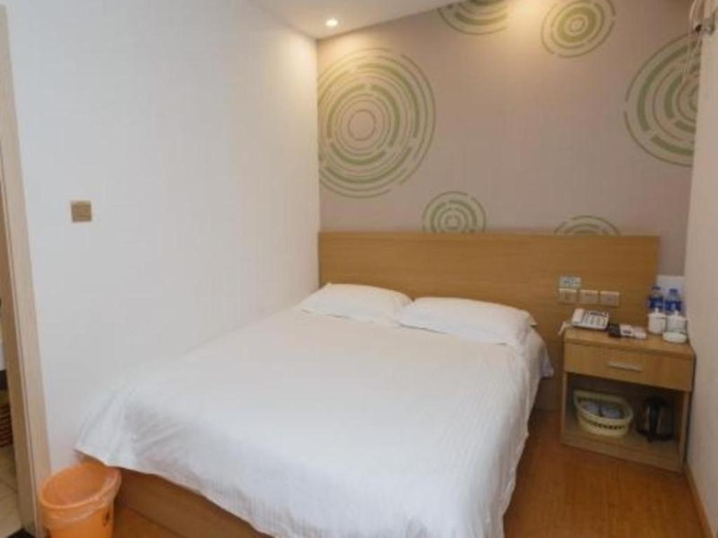 Greentree Inn Zhejiang Ningbo South Railway Station Express Hotel מראה חיצוני תמונה