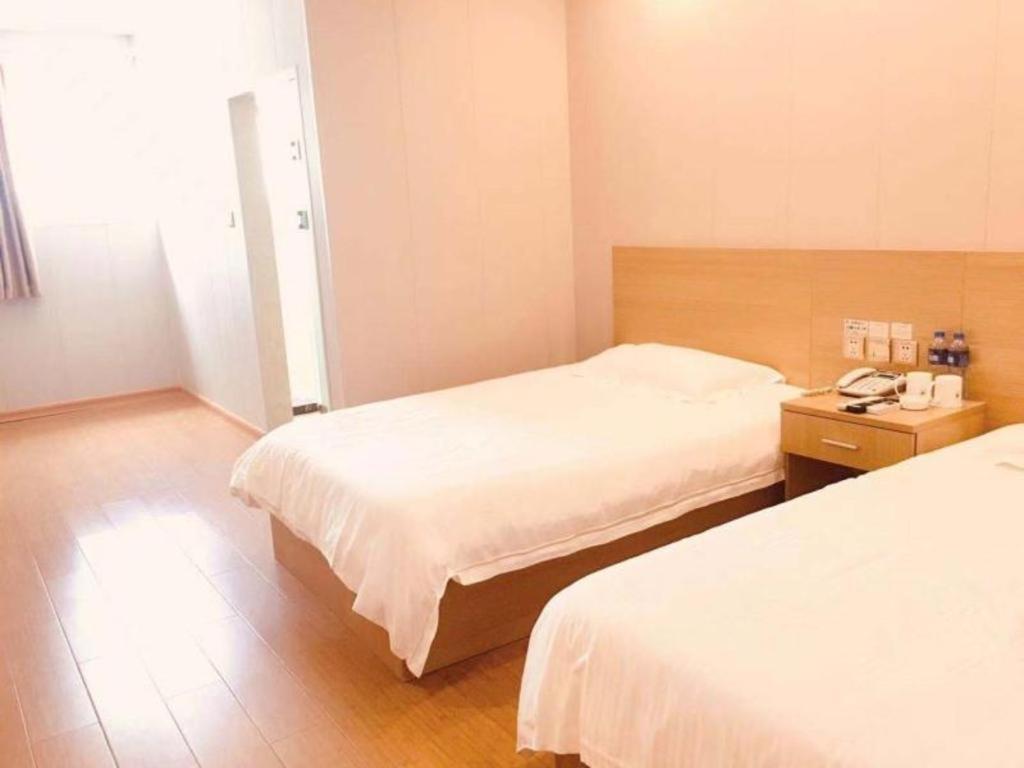 Greentree Inn Zhejiang Ningbo South Railway Station Express Hotel מראה חיצוני תמונה