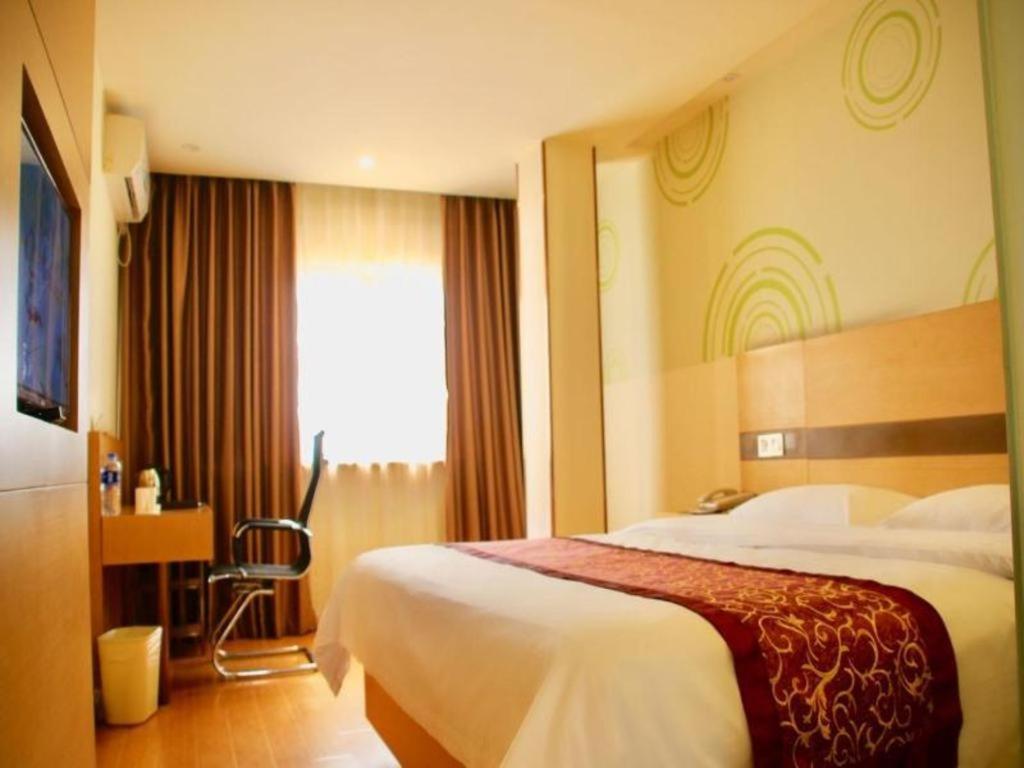 Greentree Inn Zhejiang Ningbo South Railway Station Express Hotel מראה חיצוני תמונה