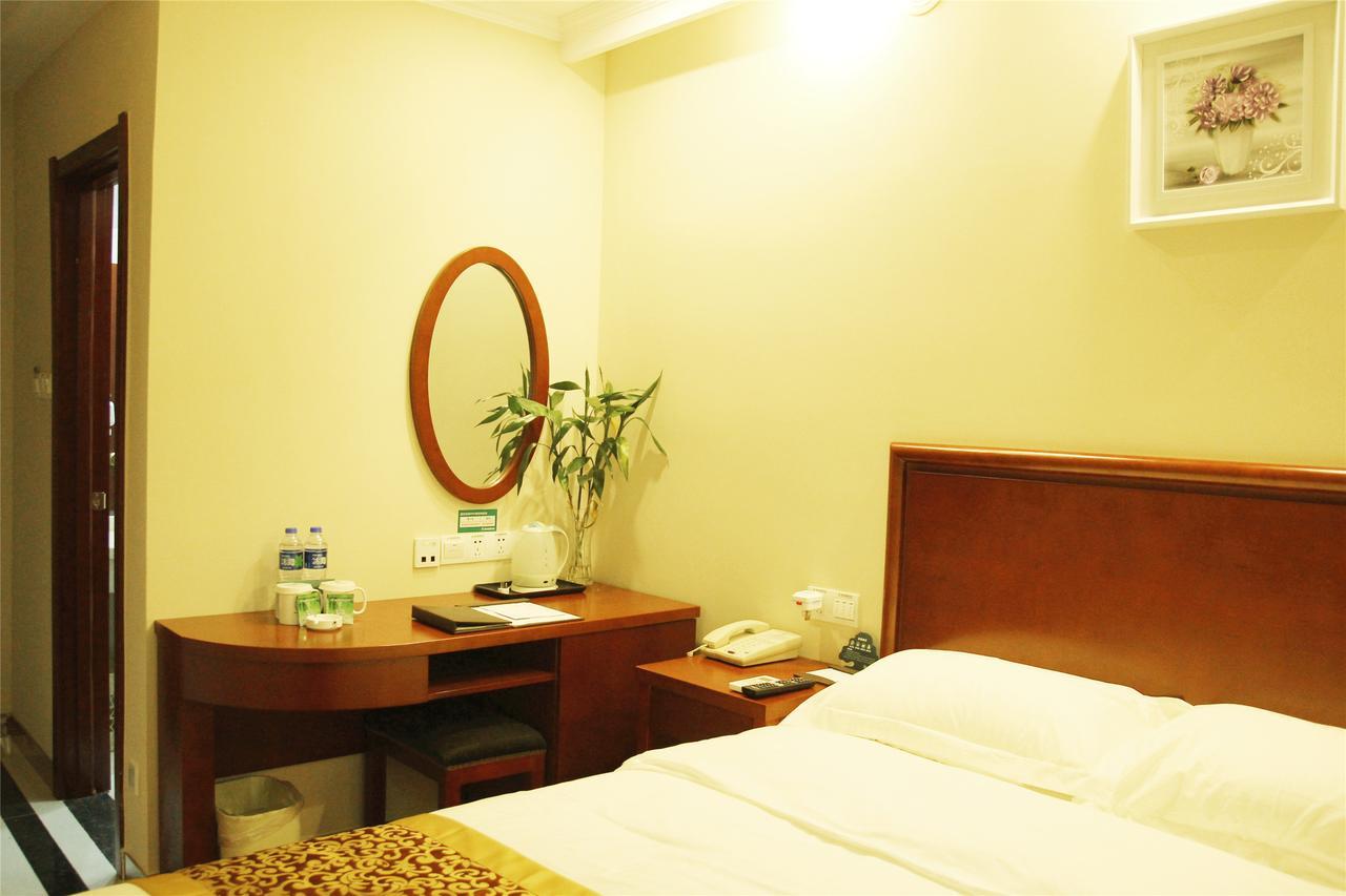 Greentree Inn Zhejiang Ningbo South Railway Station Express Hotel מראה חיצוני תמונה