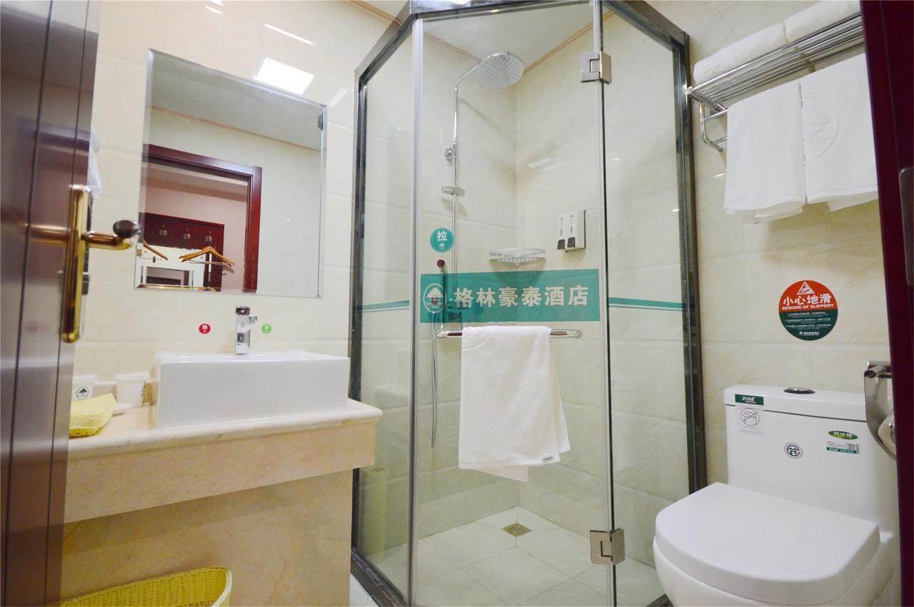 Greentree Inn Zhejiang Ningbo South Railway Station Express Hotel מראה חיצוני תמונה