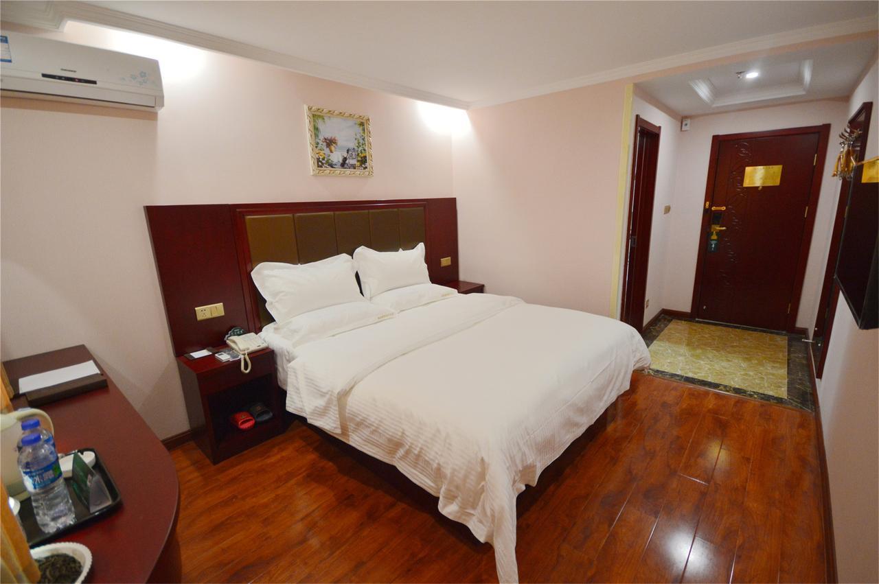 Greentree Inn Zhejiang Ningbo South Railway Station Express Hotel מראה חיצוני תמונה