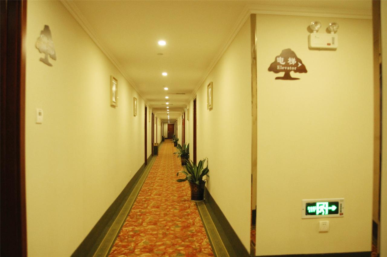 Greentree Inn Zhejiang Ningbo South Railway Station Express Hotel מראה חיצוני תמונה