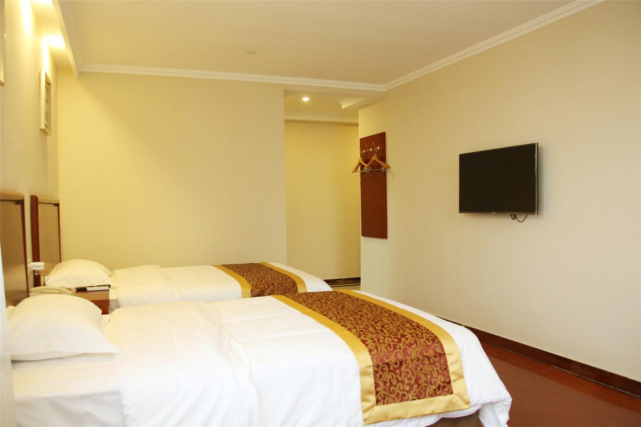 Greentree Inn Zhejiang Ningbo South Railway Station Express Hotel מראה חיצוני תמונה