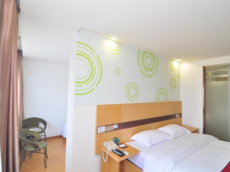 Greentree Inn Zhejiang Ningbo South Railway Station Express Hotel מראה חיצוני תמונה